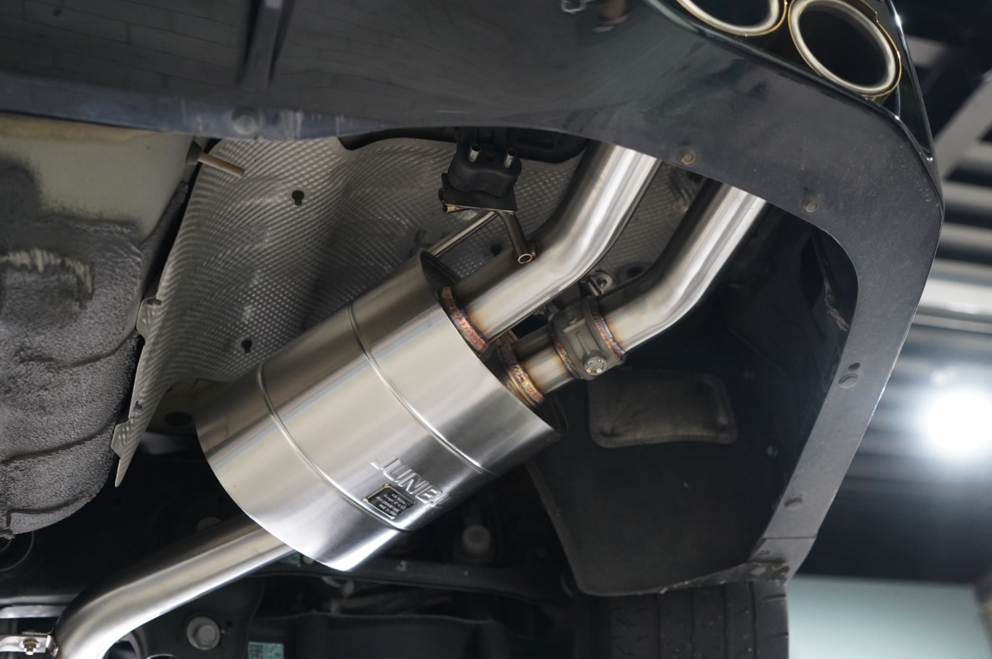 3.3T STINGER 2018 EVC GT CATBACK 11